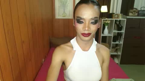 Sidneymorens online show from November 28, 2025, 12:46 am