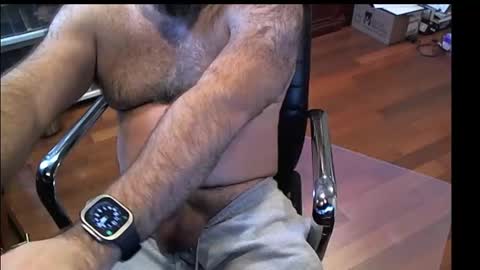 Snapshot of geronimo_431 chatting on January 21, 2025, 8:11 pm Daddy Jokes online show from January 21, 2025, 8:11 pm