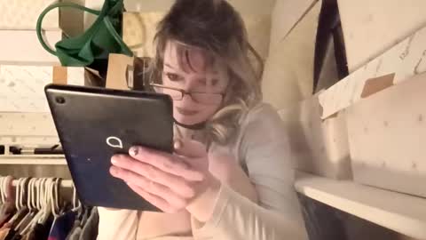 gertrudelemon online show from February 27, 2026, 6:46 am