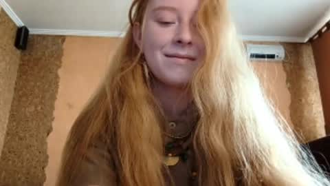 Kate online show from April 18, 2026, 10:54 pm