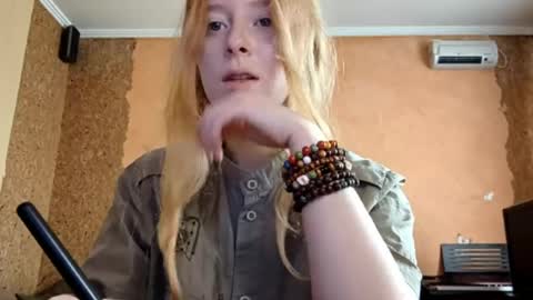 Kate online show from May 4, 2026, 4:08 am