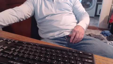 gethoggy online show from October 30, 2025, 6:52 pm