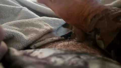 Gldyucame online show from November 4, 2025, 4:39 pm