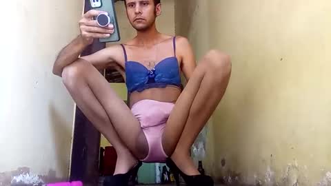 Gaby online show from October 20, 2025, 3:12 pm