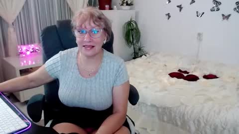 Ghertrudequeen online show from October 13, 2025, 3:39 am