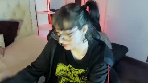 Allison  online show from February 8, 2025, 4:14 pm