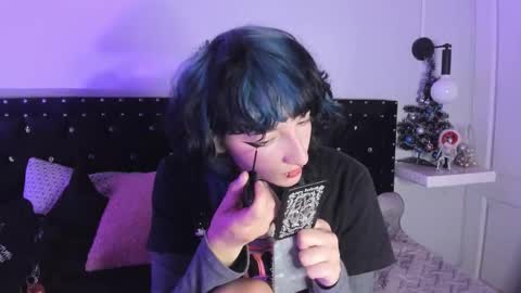 Allison  online show from December 19, 2025, 9:44 pm