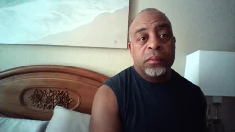 ghynarexx online show from October 26, 2025, 9:42 pm