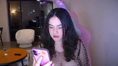 Snapshot of gia_is_horny chatting on December 10, 2024, 4:34 am The Queen of Squirt online show from December 10, 2024, 4:34 am