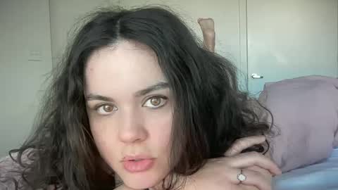 Snapshot of gia_is_horny chatting on January 11, 2025, 3:52 pm The Queen of Squirt online show from January 11, 2025, 3:52 pm