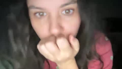 Snapshot of gia_is_horny chatting on February 19, 2025, 4:33 pm The Queen of Squirt online show from February 19, 2025, 4:33 pm