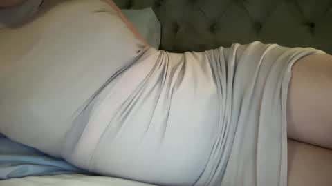 Snapshot of gia_is_horny chatting on March 11, 2025, 3:37 am The Queen of Squirt online show from March 11, 2025, 3:37 am