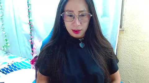 Gia  online show from September 24, 2025, 11:52 pm