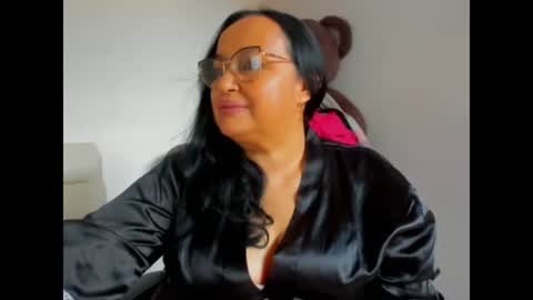 nahomi online show from March 3, 2025, 9:48 pm