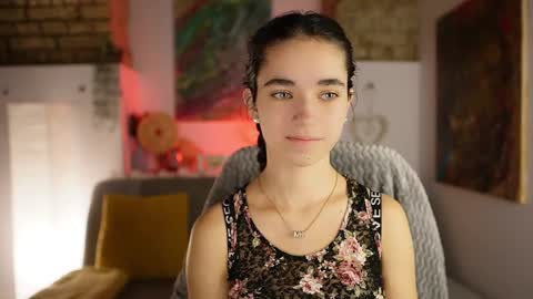 Gia Paige18 online show from December 6, 2024, 12:05 pm