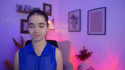 Gia Paige18 online show from November 27, 2025, 3:03 pm