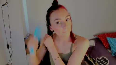 GIA WHITE Independet  online show from November 7, 2025, 5:24 pm