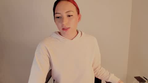 GIA WHITE Independet  online show from March 27, 2026, 7:36 am