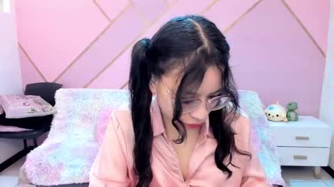 giaa rossi online show from November 16, 2025, 1:06 pm