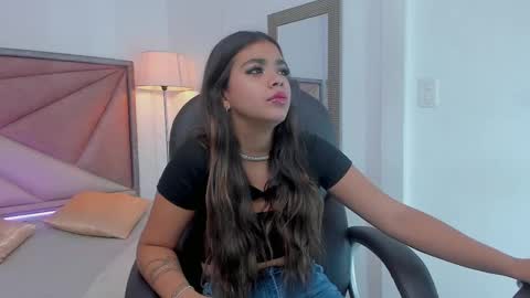 Gia  online show from February 15, 2025, 11:50 am