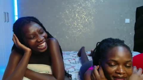 Snapshot of gianna_jaycee chatting on November 28, 2025, 3:42 am Gianna online show from November 28, 2025, 3:42 am