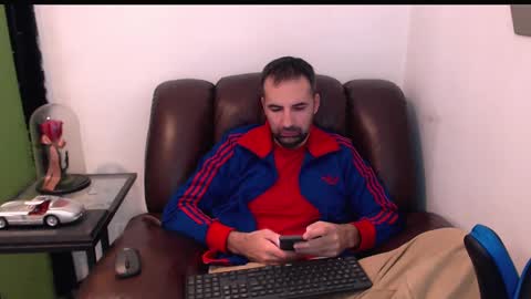 Snapshot of gianni_lion chatting on January 26, 2025, 4:30 pm Gianni online show from January 26, 2025, 4:30 pm