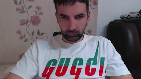 Gianni online show from April 6, 2026, 1:23 pm