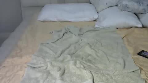 giant_couples online show from November 16, 2025, 7:58 am