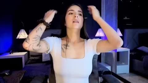 Gia online show from October 26, 2025, 2:34 pm