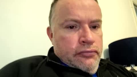 Snapshot of giddyup2222222 chatting on November 16, 2025, 10:21 am giddyup2222222 online show from November 16, 2025, 10:21 am