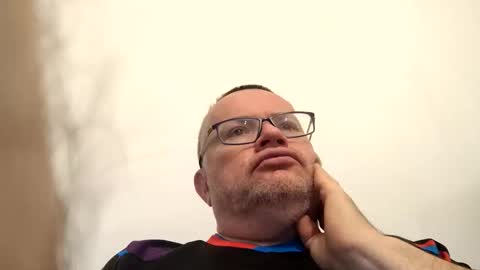 Snapshot of giddyup2222222 chatting on December 1, 2025, 9:47 am giddyup2222222 online show from December 1, 2025, 9:47 am