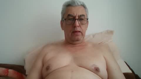 gigi1970 online show from April 25, 2026, 8:06 am