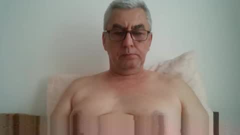 gigi1970 online show from May 23, 2026, 10:41 am
