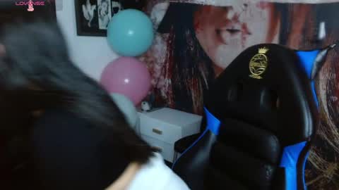 Snapshot of gigi_gilt_ chatting on June 4, 2026, 9:43 pm Gigi 3 online show from June 4, 2026, 9:43 pm
