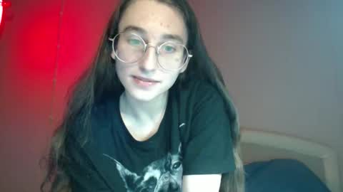 Gigi online show from November 9, 2025, 7:45 pm