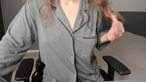 Snapshot of gigihadd chatting on December 11, 2024, 2:11 pm gigihadd online show from December 11, 2024, 2:11 pm