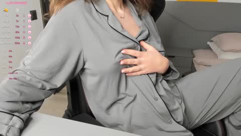 Snapshot of gigihadd chatting on December 27, 2024, 8:28 pm gigihadd online show from December 27, 2024, 8:28 pm