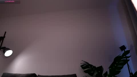 Snapshot of gigilee_ chatting on November 14, 2025, 12:37 pm GIGI online show from November 14, 2025, 12:37 pm