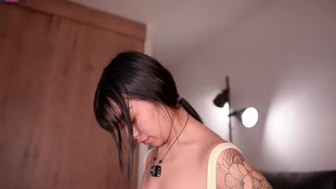 Snapshot of gigilee_ chatting on November 25, 2025, 10:37 am GIGI online show from November 25, 2025, 10:37 am