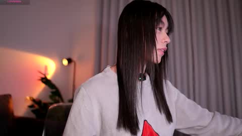 Snapshot of gigilee_ chatting on December 4, 2025, 6:12 am GIGI online show from December 4, 2025, 6:12 am