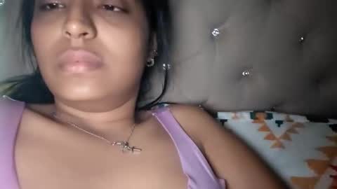Snapshot of gigixox3 chatting on September 22, 2025, 1:35 pm gigixox3 online show from September 22, 2025, 1:35 pm