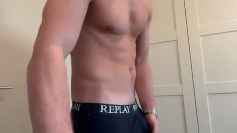 gigolo amsterdam023 online show from November 16, 2025, 11:27 am