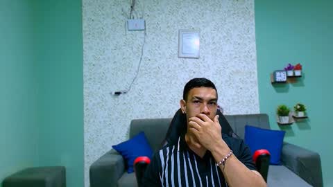 GILBERT online show from March 4, 2025, 10:35 am