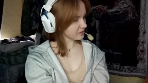 Snapshot of gilbertewillitzer chatting on April 13, 2026, 7:47 am Bella online show from April 13, 2026, 7:47 am