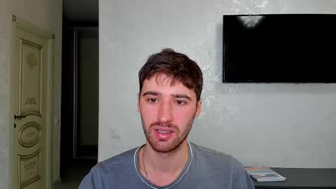 gilbertogonzales online show from March 11, 2025, 5:05 am