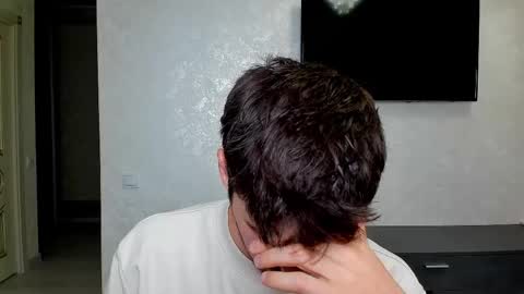 gilbertogonzales online show from March 12, 2025, 5:13 am