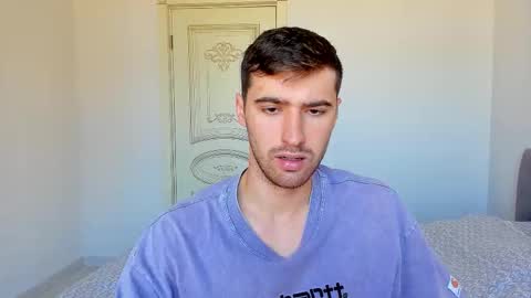 gilbertogonzales online show from September 17, 2025, 6:48 am