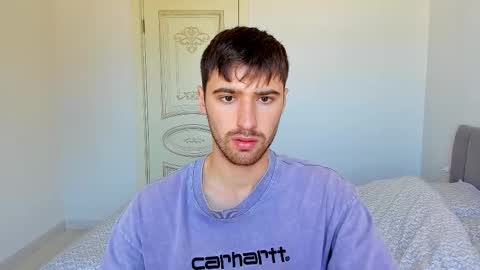 gilbertogonzales online show from September 22, 2025, 7:54 am