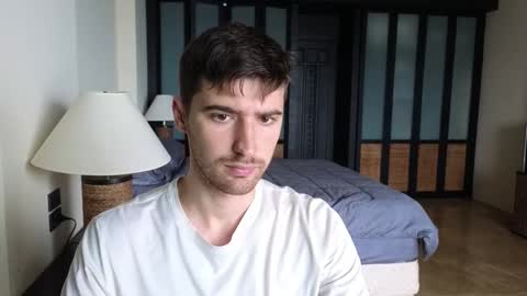 gilbertogonzales online show from November 7, 2025, 2:11 am