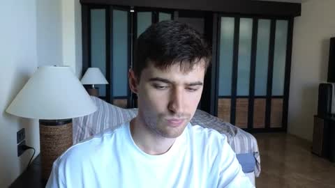 gilbertogonzales online show from November 9, 2025, 4:22 am